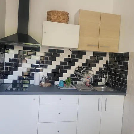 Petite Maison Avec Son Jardin Et Acces Independant A 14 Mn De Paris