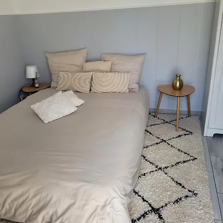 Petite Maison Avec Son Jardin Et Acces Independant A 14 Mn De Paris *