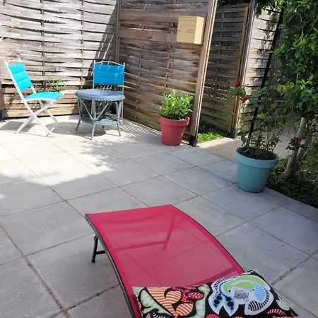 Petite Maison Avec Son Jardin Et Acces Independant A 14 Mn De Paris Appartement